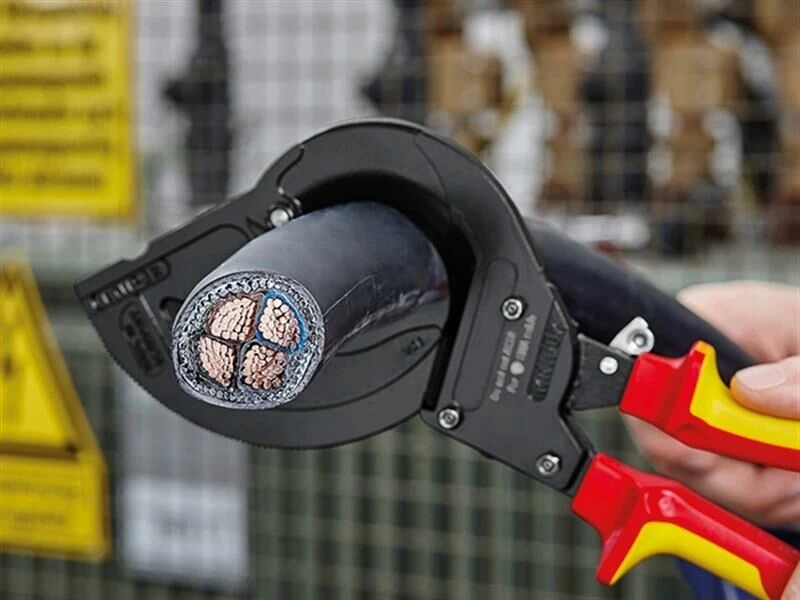 Knipex VDE Cable Cutter For SWA Cable 4 Knipex VDE Cable Cutter For SWA Cable - Image 2