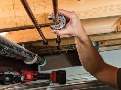 RIDGID C15/22 C-Style Copper Cutter 15 & 22mm -Household Tool Store RID57018 INUSE2